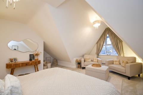 5 bedroom semi-detached house for sale, Grange Road, Eccles, M30