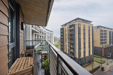 2 bedroom flat for sale, Palmers Road, Bethnal Green, London, E2