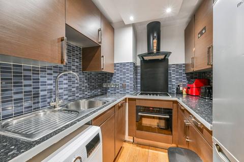 2 bedroom flat to rent, George Street, Marylebone, London, W1U