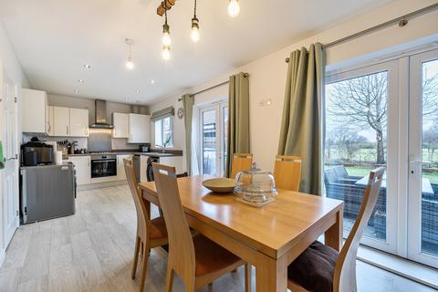 4 bedroom detached house for sale, Baddesley Close, North Baddesley, Southampton, Hampshire, SO52