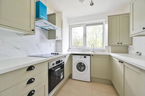 2 bedroom flat to rent, East Street, Elephant and Castle, London, SE17