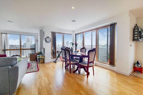 3 bedroom flat for sale, Newington Causeway, Elephant and Castle, London, SE1