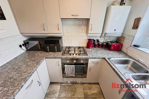 2 bedroom semi-detached house for sale, Silkstone Close, Swadlincote DE11