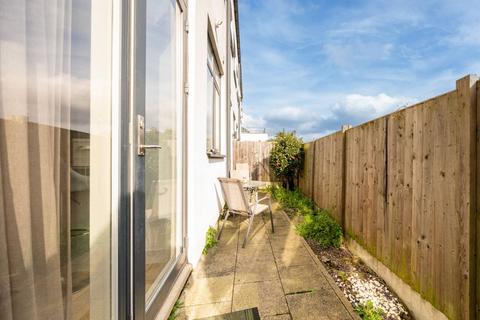 2 bedroom flat for sale, Bardolph Road, Richmond, Surrey, TW9