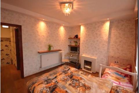 undefined, Maximfeldt Road, Erith, DA8