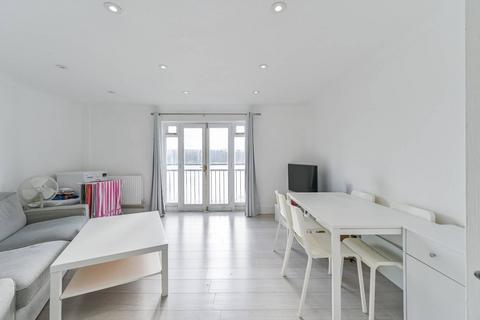 2 bedroom flat to rent, Amhurst Walk,, Thamesmead, London, SE28