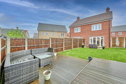 2 bedroom semi-detached house for sale, Searle Way, Bishop's Stortford CM23