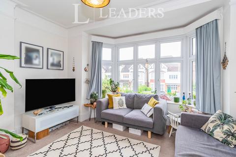 2 bedroom flat to rent, Effingham Road, Long Ditton, Surbiton, KT6