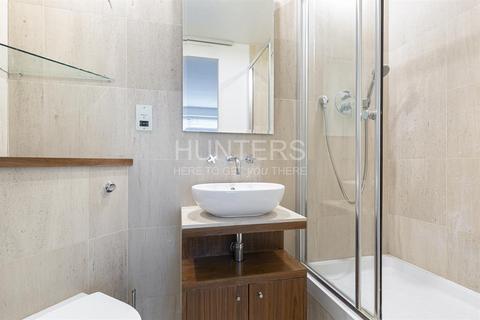 2 bedroom flat for sale, College Crescent, London, NW3