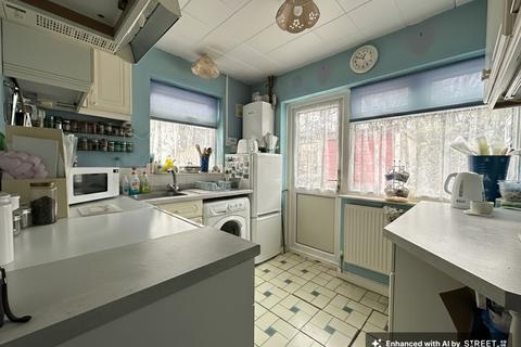 2 bedroom semi-detached bungalow for sale, Beverley Rise, Billericay CM11