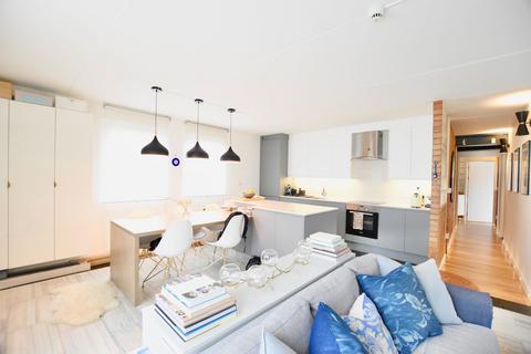 undefined, Rathbone Street, Canning Town, E16