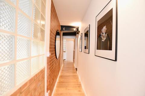 undefined, Rathbone Street, Canning Town, E16