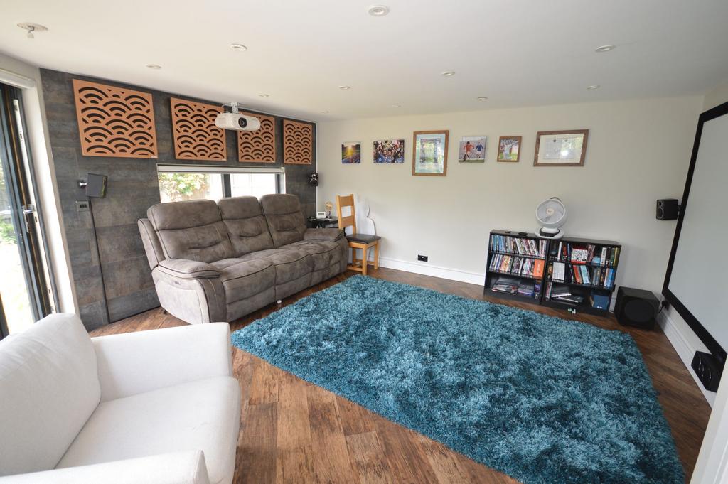 Den/Home Office