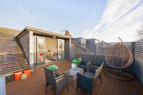 3 bedroom flat for sale, Brondesbury Road, London, NW6