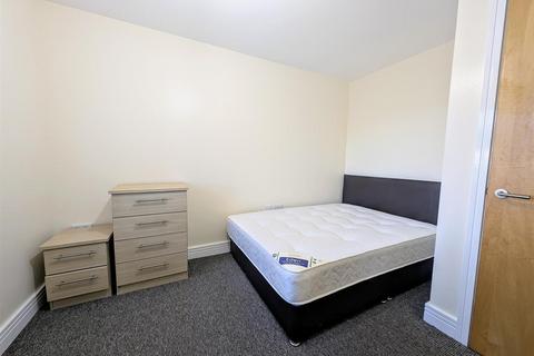 undefined, Park Lane Plaza, 2 Jamaica Street