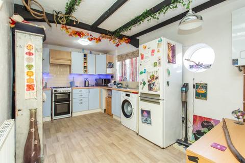 2 bedroom end of terrace house for sale, Napier Road, Dover, Kent, CT16