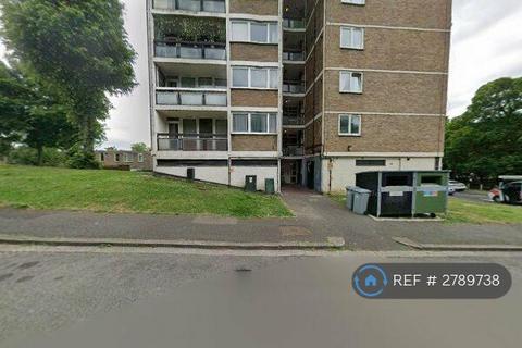2 bedroom flat to rent, Shamrock House, London, SE26