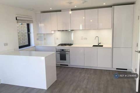 1 bedroom flat to rent, Downsview Road, London, SE19