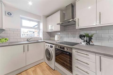 2 bedroom flat to rent, Basevi Way, London, SE8