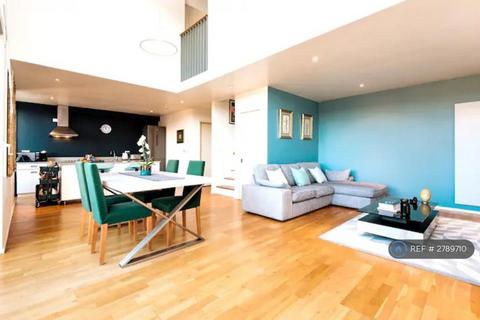 2 bedroom penthouse to rent, Stepney City Apartments, London, E1