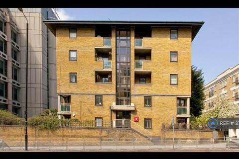 undefined, East Smithfield, London, E1W