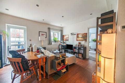 1 bedroom apartment to rent, Westview Avenue, Whyteleafe, Surrey, CR3