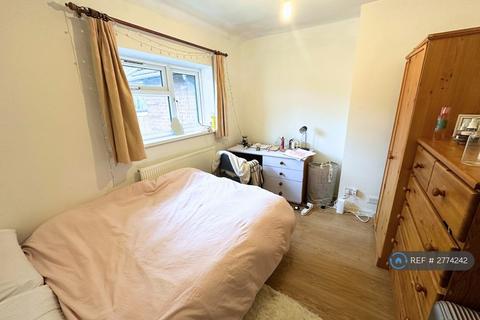 4 bedroom semi-detached house to rent, Addison Gardens, Surbiton, KT5