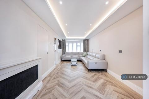 undefined, Burnham Avenue, Uxbridge, UB10