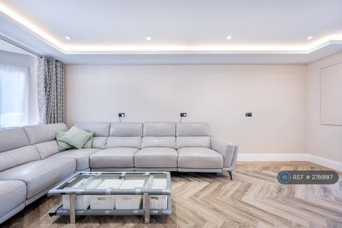 undefined, Burnham Avenue, Uxbridge, UB10