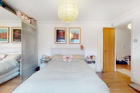1 bedroom flat to rent, Sarum Terrace, Bow Common Lane, Bow E3
