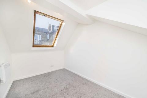 2 bedroom house for sale, Gibbon Road, Kingston Upon Thames KT2