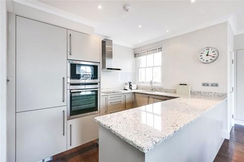 2 bedroom flat to rent, Kensington Gardens Square, London W2