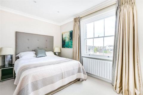2 bedroom flat to rent, Kensington Gardens Square, London W2