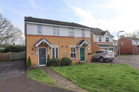 undefined, Tarn Close, Farnborough GU14