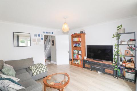 undefined, Tarn Close, Farnborough GU14