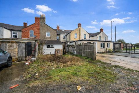 undefined, County Road, Swindon SN1