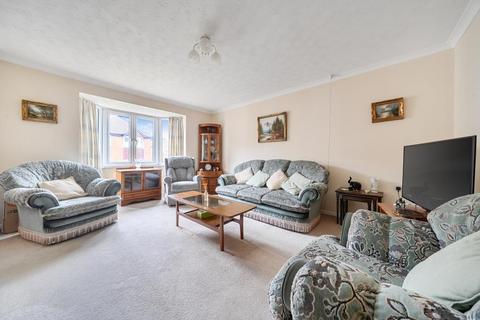 2 bedroom flat for sale, Ferndale Court,  Thatcham,  RG19,  RG19
