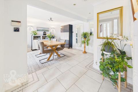 4 bedroom detached house for sale, Princess Beatrice Close, Hellesdon, Norwich