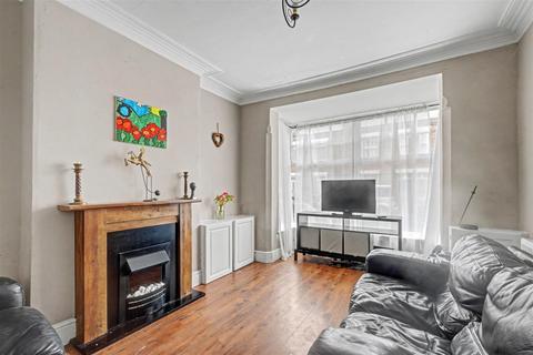 3 bedroom terraced house for sale, Clinton Street, Beeston, Nottingham