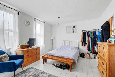 3 bedroom terraced house for sale, Clinton Street, Beeston, Nottingham