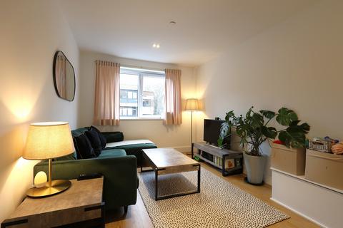 2 bedroom flat for sale, Pinnacle House, Home Park Mill Link, Kings Langley WD4