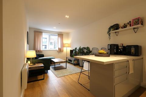 2 bedroom flat for sale, Pinnacle House, Home Park Mill Link, Kings Langley WD4