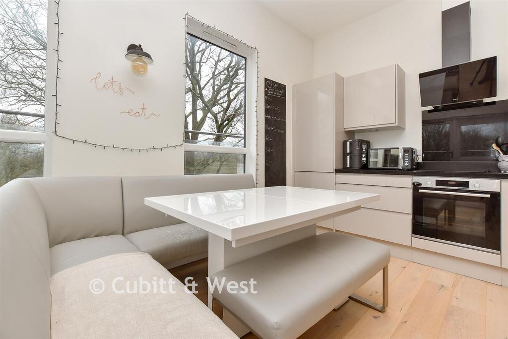 Lounge / Kitchen / Diner