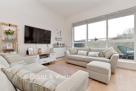 2 bedroom apartment for sale, Harpers House, Leatherhead KT22