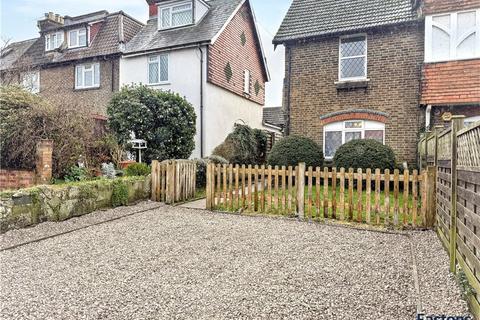 2 bedroom semi-detached house to rent, Beech Road, Surrey KT17
