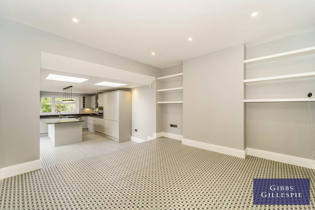 Kitchen / Dining