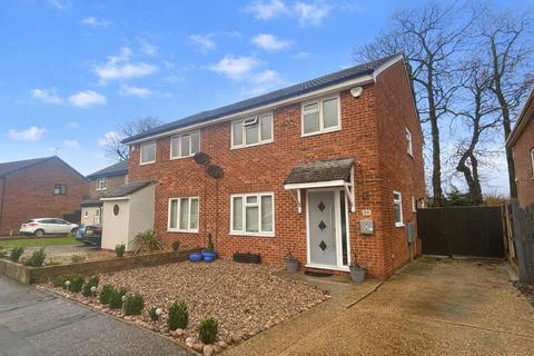 3 bedroom semi-detached house for sale, Skiddaw Close, White Court, Great Notley, CM77