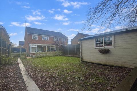 3 bedroom semi-detached house for sale, Skiddaw Close, White Court, Great Notley, CM77