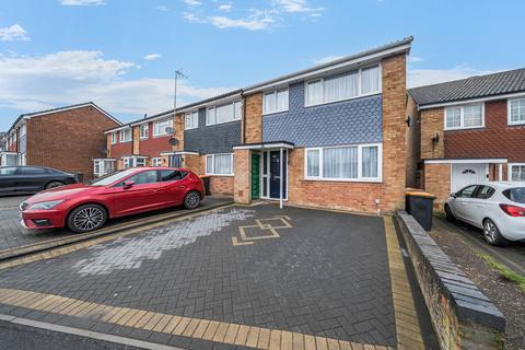 3 bedroom end of terrace house for sale, Cheyne Close, Bedfordshire LU6