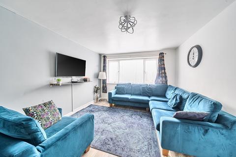 3 bedroom end of terrace house for sale, Cheyne Close, Bedfordshire LU6